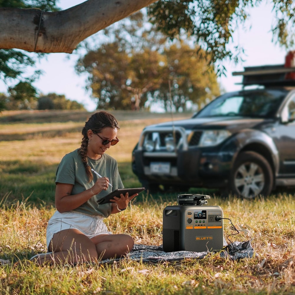 Bluetti Premium 200V2 2700W Portable Power Station